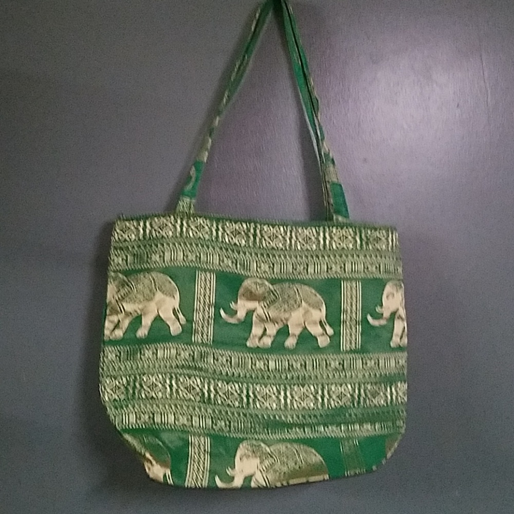 Elephant zipper bag
